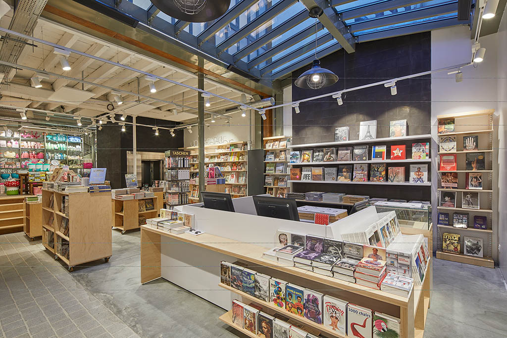 Une librairie dans le Marais