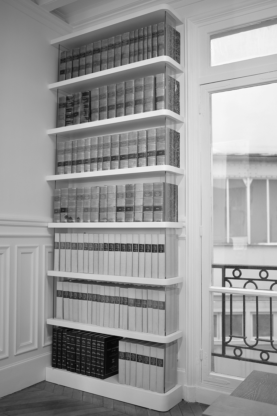 Une bibliothèque dans un cabinet d'avocat